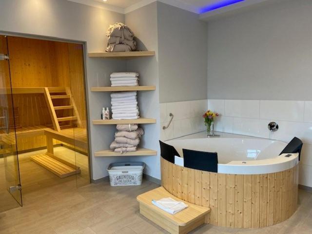 Friesenhof Nieblum - Hotel Garni Bagian luar foto