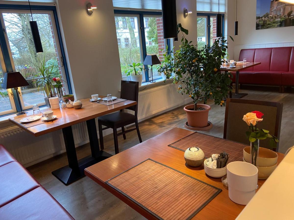 Friesenhof Nieblum - Hotel Garni Bagian luar foto