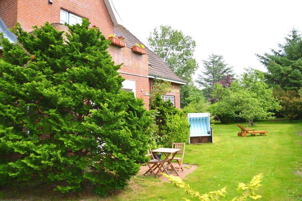Friesenhof Nieblum - Hotel Garni Bagian luar foto